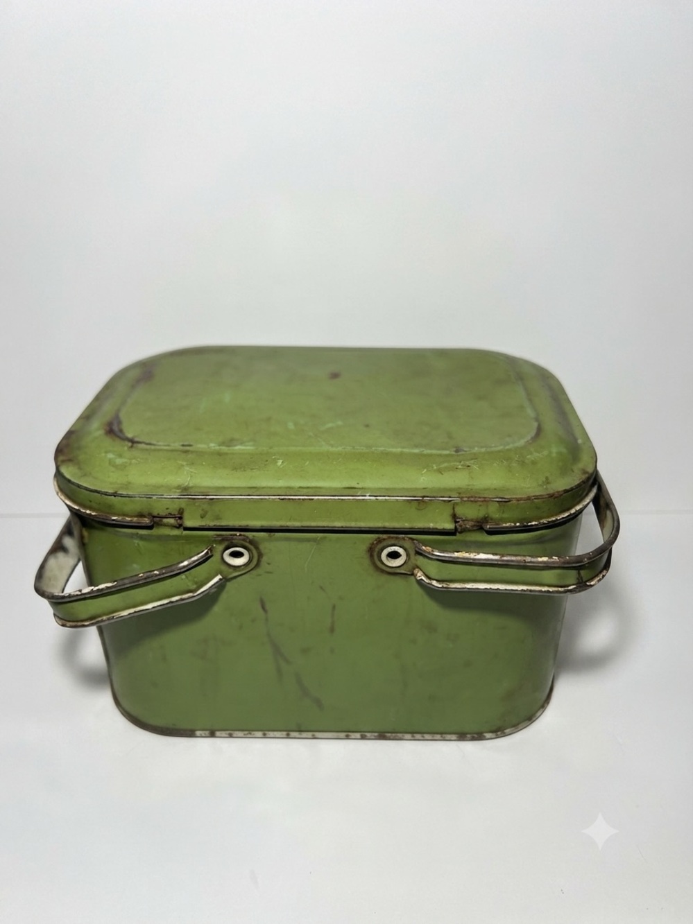 1930s-1950s European Olive Green Enamelware Lunch Pail Box (Industrial Vintage)